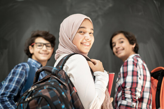 Online Courses Illustration – Canadian Private School